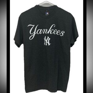Yankees short sleeve crewneck men’s T-shirt size medium dark gray cotton blend